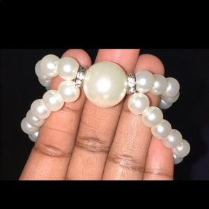 Pearl bracelet